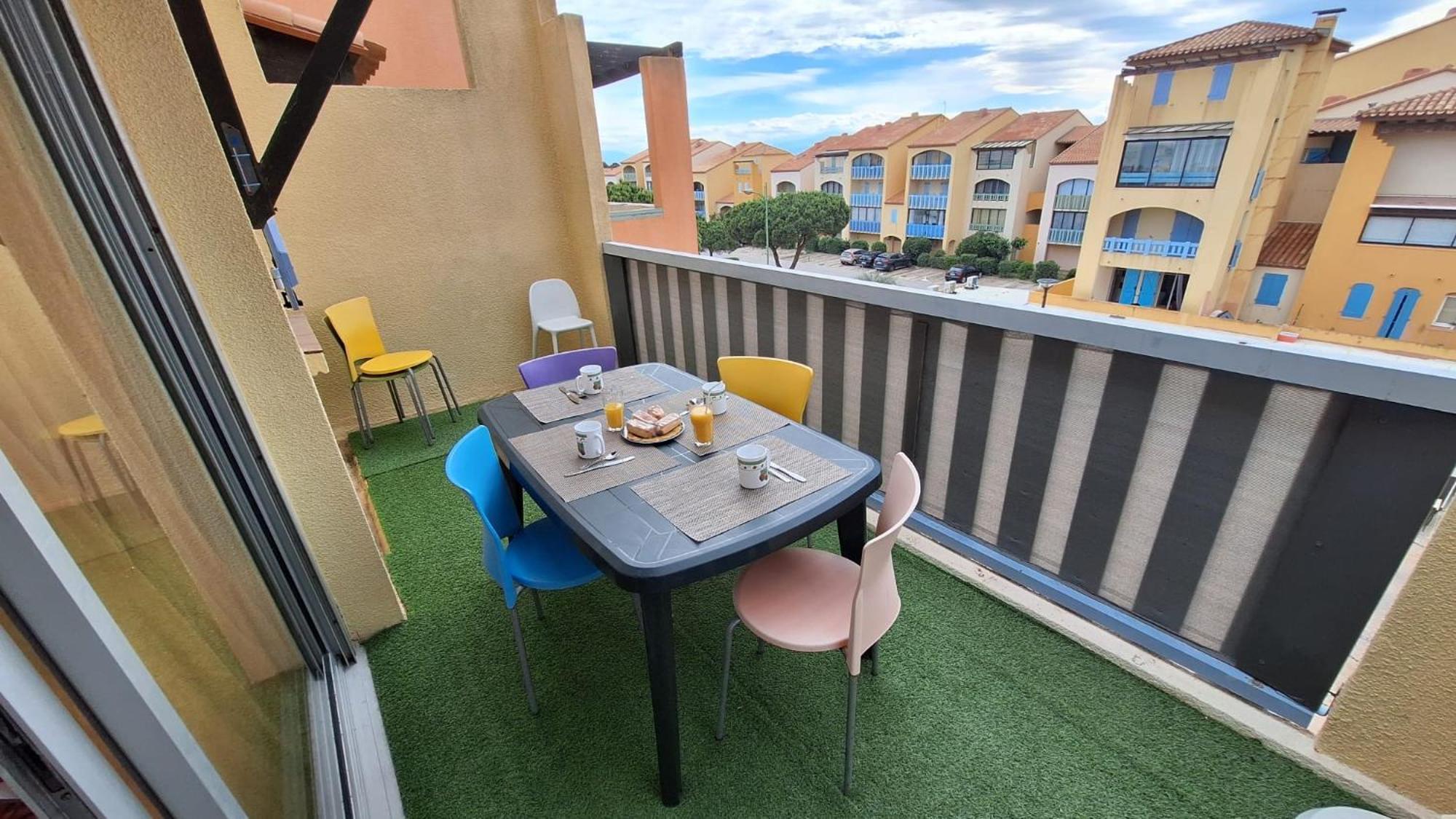 Bord De Apartment *